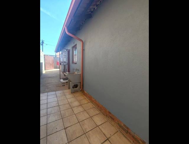 3 BEDROOM HOUSE FOR SALE IN MMESI PARK